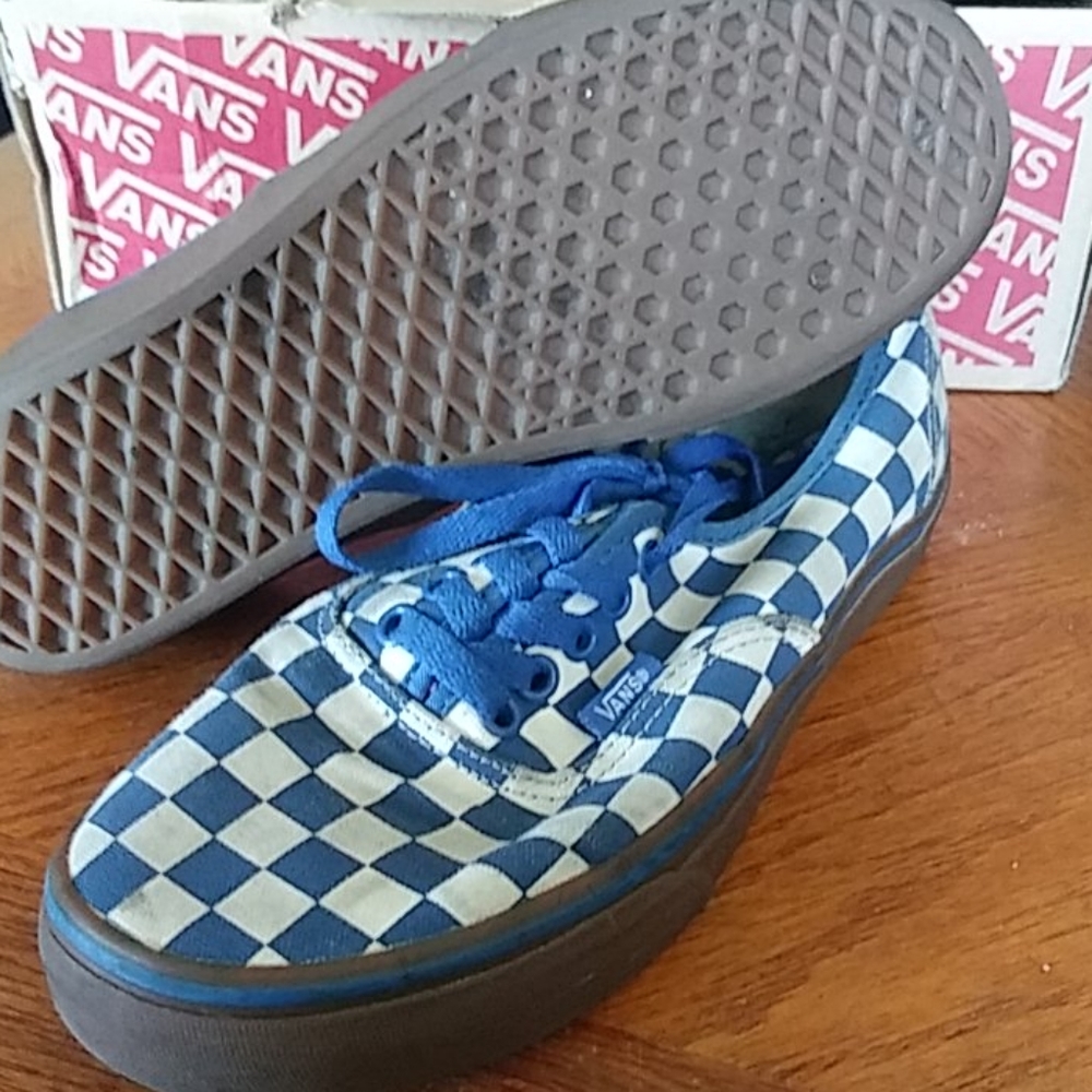 Vans - Picture 3 of 4